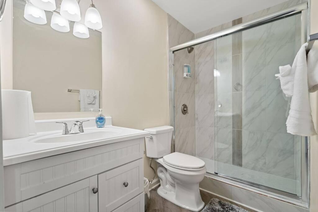 Casa de férias Cozy 2 Bedroom Pineville-matthews Duplex Sleeps 8 *