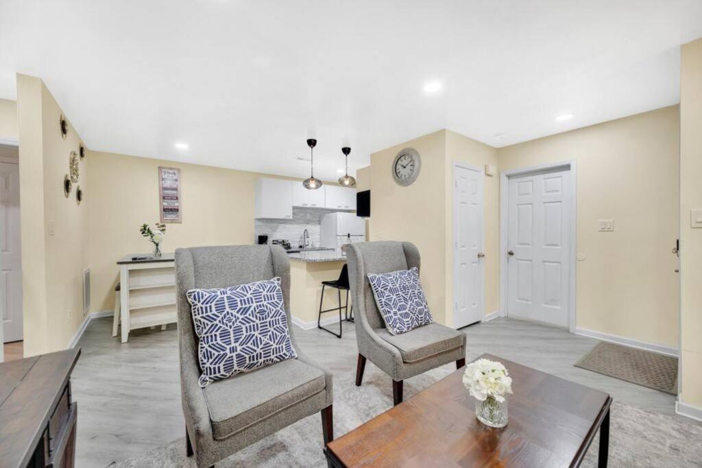 Casa de férias Cozy 2 Bedroom Pineville-matthews Duplex Sleeps 8 *