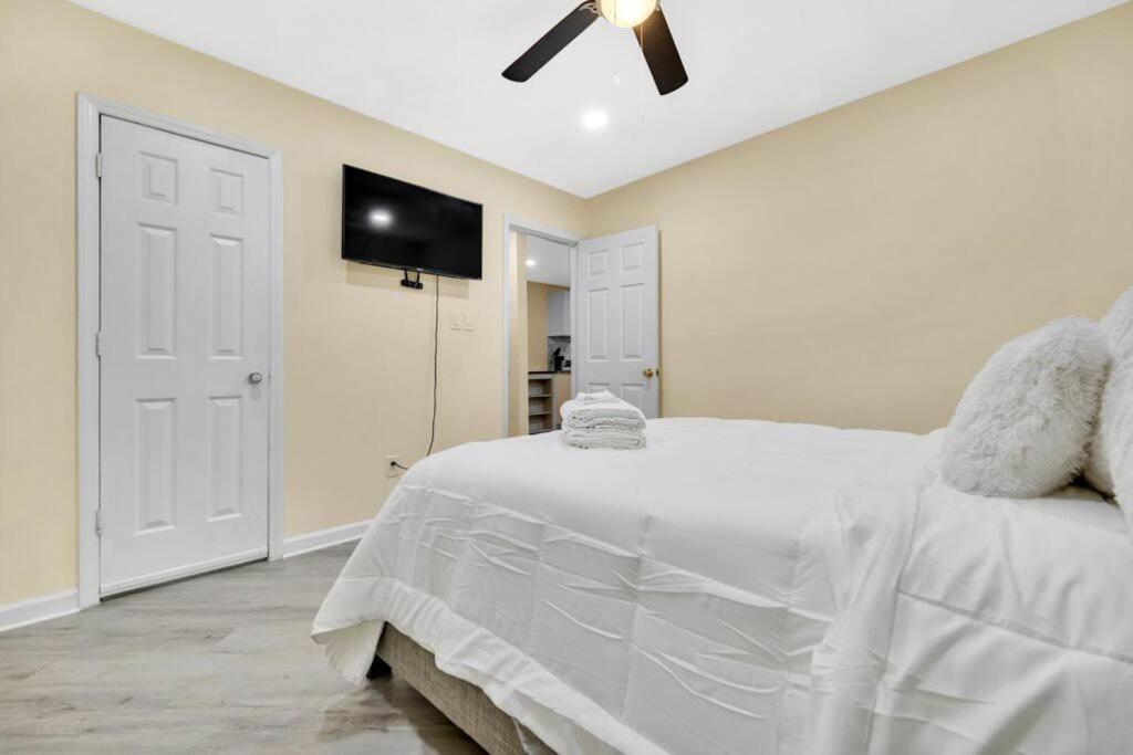 Cozy 2 Bedroom Pineville-matthews Duplex Sleeps 8 Casa de férias Charlotte
